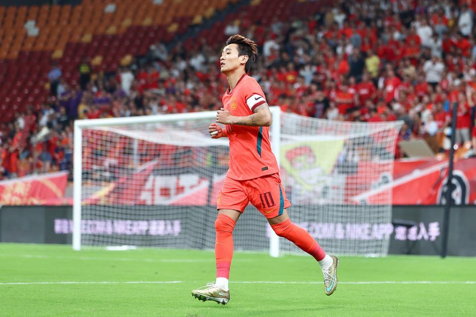 国足唯一亮点？韦世豪3大数据冠绝全场！新西兰将帅：防守他很难