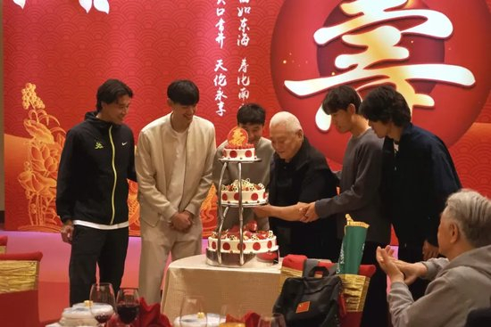 专业趣博用户可以玩在线游戏服务