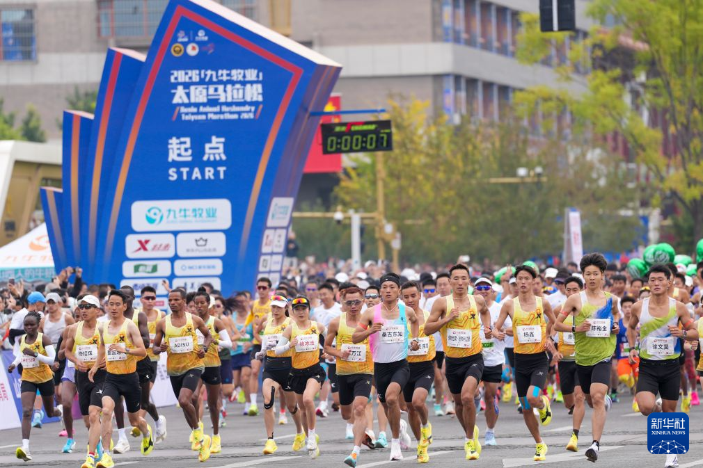 通过面对面、电话、邮件、传真、论坛等多种途径为玩家提供快捷的服务。介绍图片