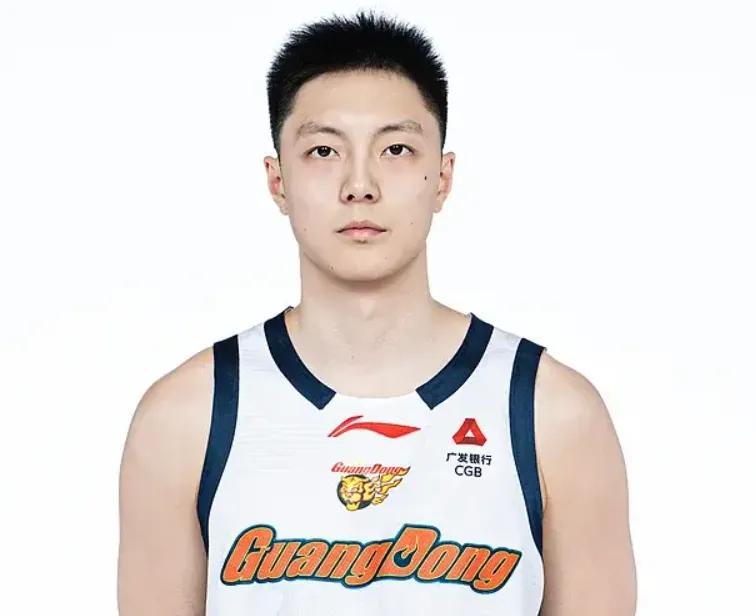 广东78-96不敌北京 球员评价：3人优秀，1人及格，8人低迷